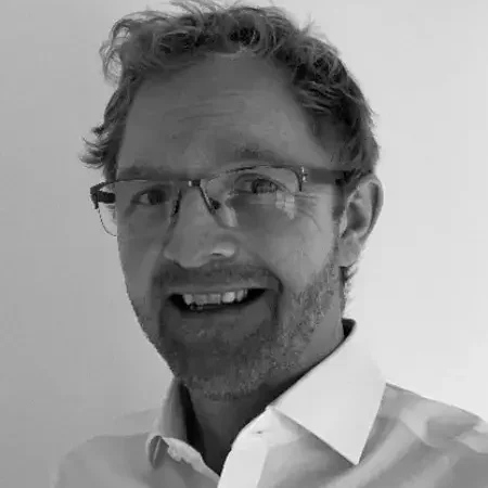 Dr Robert Colliver UME Health private clinic London