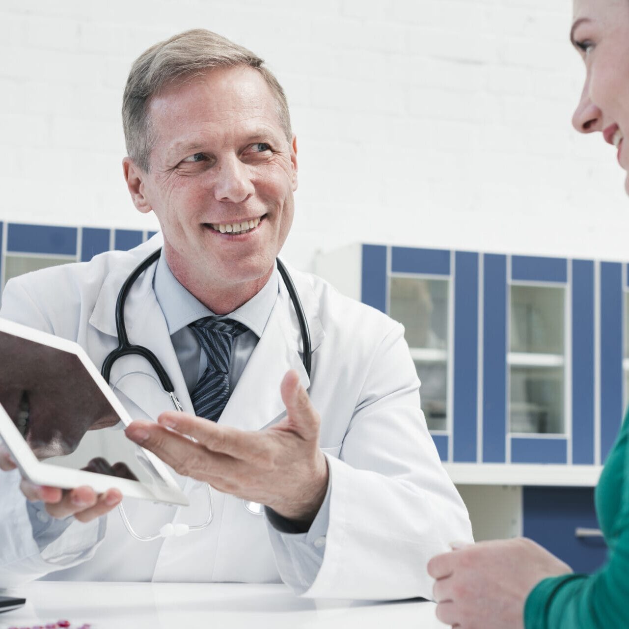 doctor-tending-patient